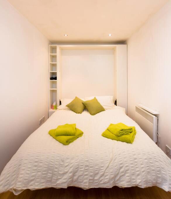 Trendy 10Th Floor Studio Apartment Glasgow Exterior foto